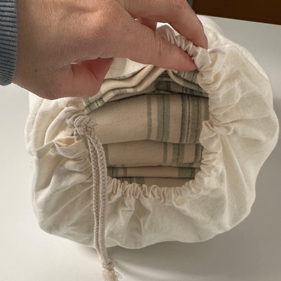 Coyuchi Cloud Brushed Recycled Flannel Queen SheetSet Juniper Herringbone Stripe - Picture 5 of 6